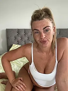 Scarlett the girlnextdoor online show from June 2026 12:15:02 PM
