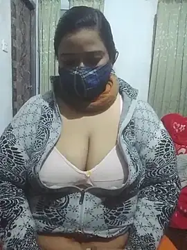 momo loves online show from February 2026 06:13:02 PM