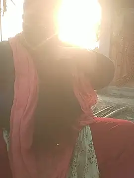 momo loves online show from February 2026 10:29:02 AM