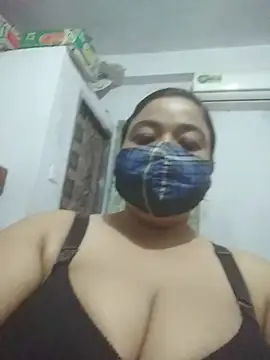 momo loves online show from March 2026 06:04:01 PM