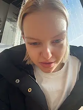 Snapshot of AshleyMur chatting on March 2026 05:20:02 AM AshleyMur online show from March 2026 05:20:02 AM