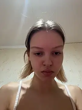 Snapshot of AshleyMur chatting on June 2026 05:48:01 AM AshleyMur online show from June 2026 05:48:01 AM