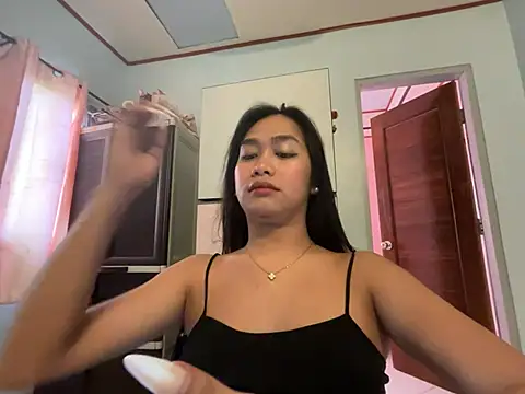 Snapshot of Mira_Janee chatting on February 2026 03:43:01 AM Mira Janee online show from February 2026 03:43:01 AM