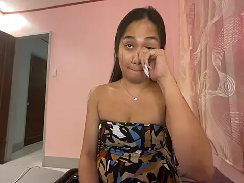 Snapshot of Mira_Janee chatting on February 2026 07:40:01 PM Mira Janee online show from February 2026 07:40:01 PM