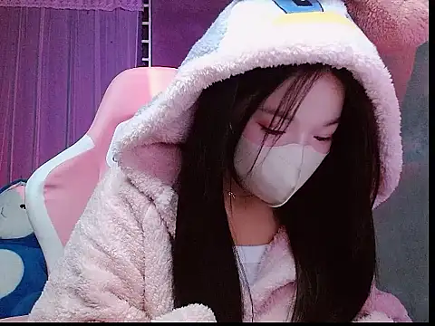 -Tamy- online show from January 2026 02:31:01 PM