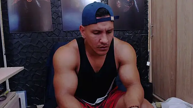 Snapshot of viktor_herrera chatting on July 2026 05:34:01 PM viktor herrera online show from July 2026 05:34:01 PM