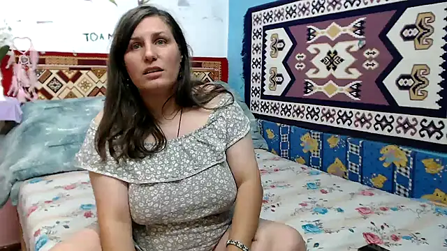 Adelinemilf online show from July 2026 01:40:02 PM