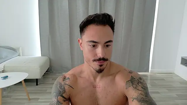 Snapshot of Master_Lukas chatting on May 2026 01:26:01 PM Master Lukas online show from May 2026 01:26:01 PM