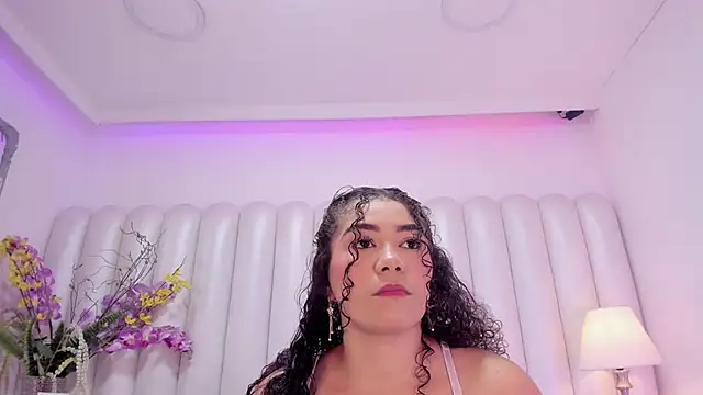 Snapshot of CamilaCastillo chatting on June 2026 07:46:01 PM CamilaCastillo online show from June 2026 07:46:01 PM