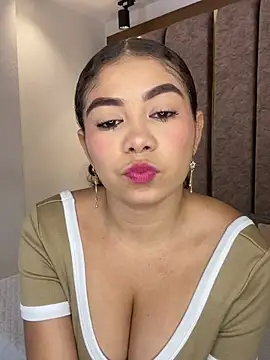 CamilaCastillo online show from July 2026 07:12:02 PM