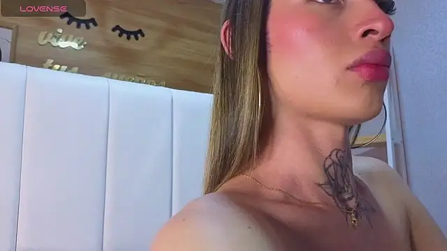 Lizz Lluna online show from January 2026 02:47:02 AM