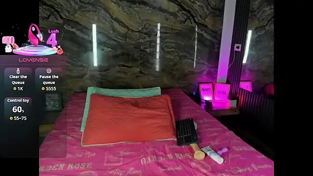 Skarleth queen online show from February 2026 04:09:01 AM