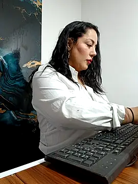 roousehoney online show from January 2026 08:11:02 PM