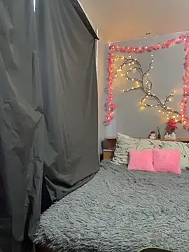 Snapshot of Adele_Shy_ chatting on February 2026 06:09:01 AM Adele Shy online show from February 2026 06:09:01 AM