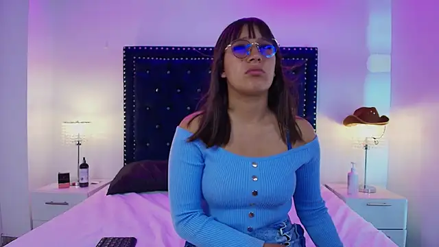 Cristal and luke online show from May 2026 03:47:01 AM