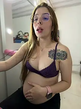 Snapshot of NatalyPinky chatting on June 2026 10:03:01 PM NatalyPinky online show from June 2026 10:03:01 PM