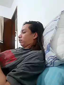 ofjuliaa online show from July 2026 06:40:02 AM