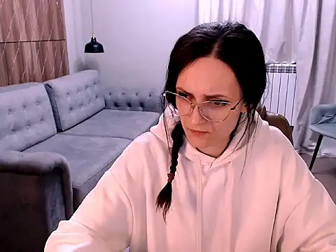 amazingYzza online show from January 2026 04:21:02 PM