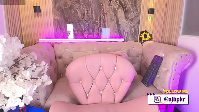 Allison Parker1  online show from April 2026 12:21:01 PM