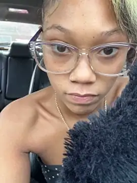 Tamiii420 online show from February 2026 05:11:01 PM