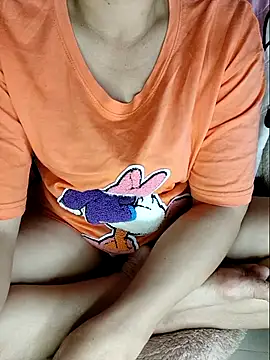 linhha23 online show from February 2026 03:40:02 PM