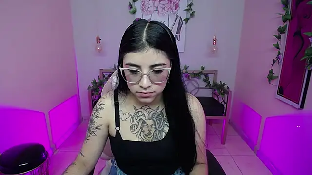 Snapshot of Adri_gomez_x chatting on July 2026 12:19:02 PM Adri gomez x online show from July 2026 12:19:02 PM