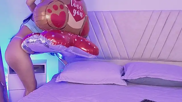 Snapshot of DulceRouss_ chatting on February 2026 03:09:02 PM DulceRouss online show from February 2026 03:09:02 PM