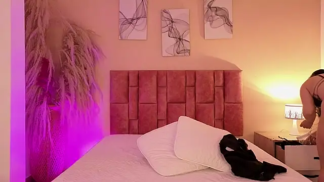 emmy danielss online show from May 2026 11:38:01 AM