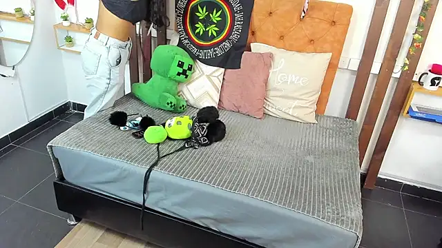 MeowMota  online show from July 2026 06:34:02 PM