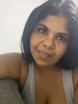 QueenLatinaMistress online show from April 2026 03:06:01 AM