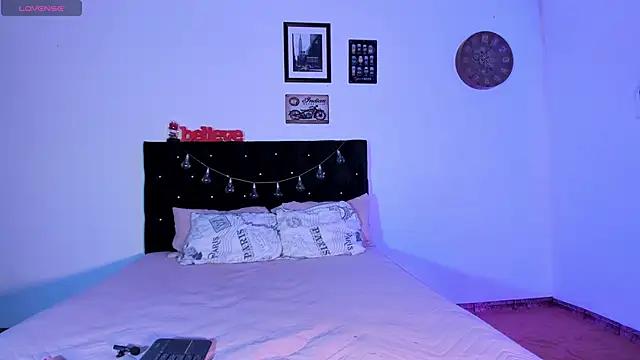 Snapshot of zoe_siren chatting on January 2026 10:03:01 PM zoe siren online show from January 2026 10:03:01 PM