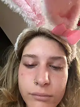 SassynNatty online show from April 2026 06:43:02 PM