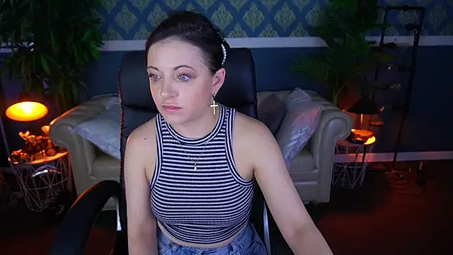 Dafni Monn online show from June 2026 05:44:01 AM