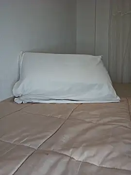 Angelmoon04 online show from April 2026 03:43:02 AM