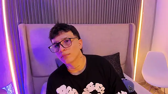 SamuParker online show from January 2026 03:45:02 AM