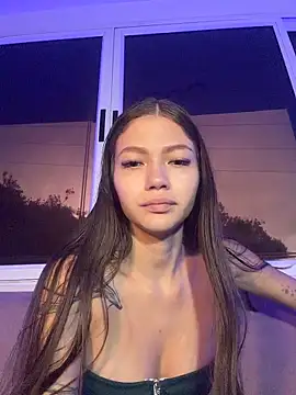 EmmaJhoons online show from February 2026 11:58:02 AM