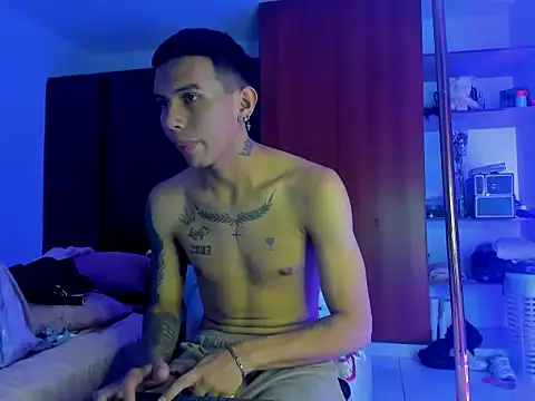 Scook Gray  online show from February 2026 06:34:02 PM