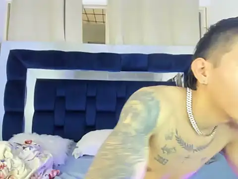 Scook Gray  online show from March 2026 09:32:02 PM