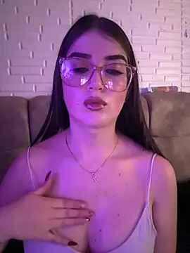 Snapshot of moon0626 chatting on April 2026 02:33:02 PM moon0626 online show from April 2026 02:33:02 PM