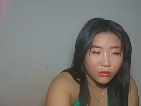 Zyeiii online show from April 2026 07:11:02 PM