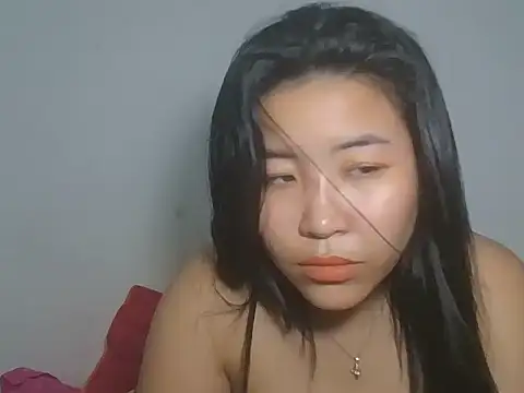 Zyeiii online show from April 2026 09:04:02 PM