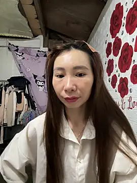 Adela-222 online show from April 2026 11:51:02 PM