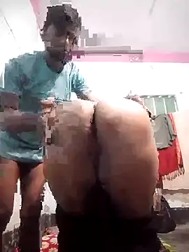 Snapshot of Romantic_Boudi33 chatting on January 2026 05:43:01 AM Romantic Boudi33 online show from January 2026 05:43:01 AM