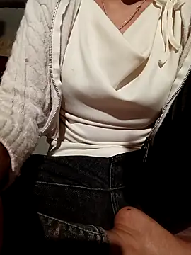 Snapshot of hoahong2 chatting on February 2026 02:43:02 PM hoahong2 online show from February 2026 02:43:02 PM