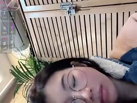 Snapshot of neinei_bao chatting on January 2026 02:47:02 AM neinei bao online show from January 2026 02:47:02 AM