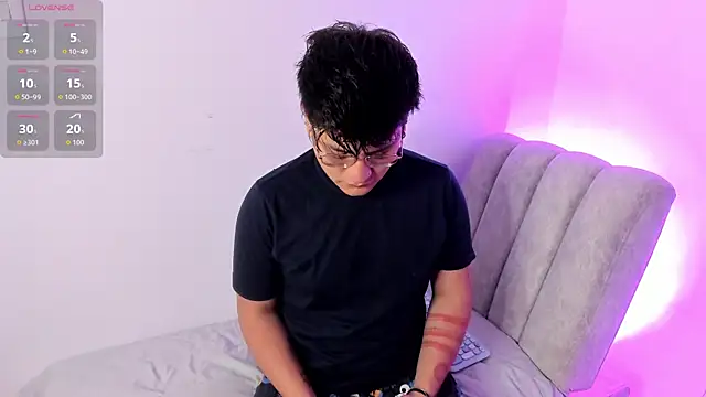 Theo Rowan online show from January 2026 09:25:02 AM