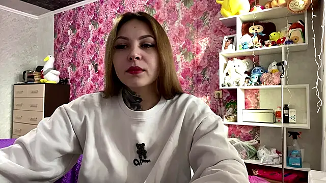 TraciBallena online show from March 2026 06:08:02 AM