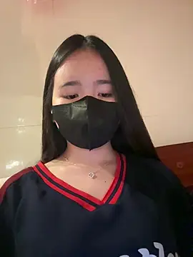 Gwen879 online show from March 2026 10:32:01 AM