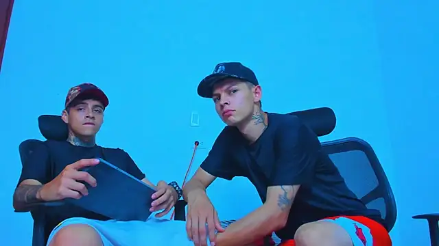 Thomas-Wil online show from April 2026 07:49:01 PM