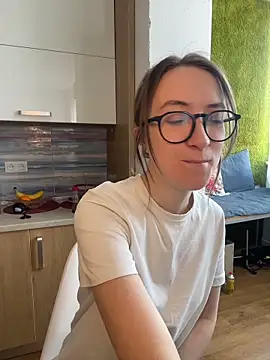 Persephone Kore online show from April 2026 12:21:01 PM